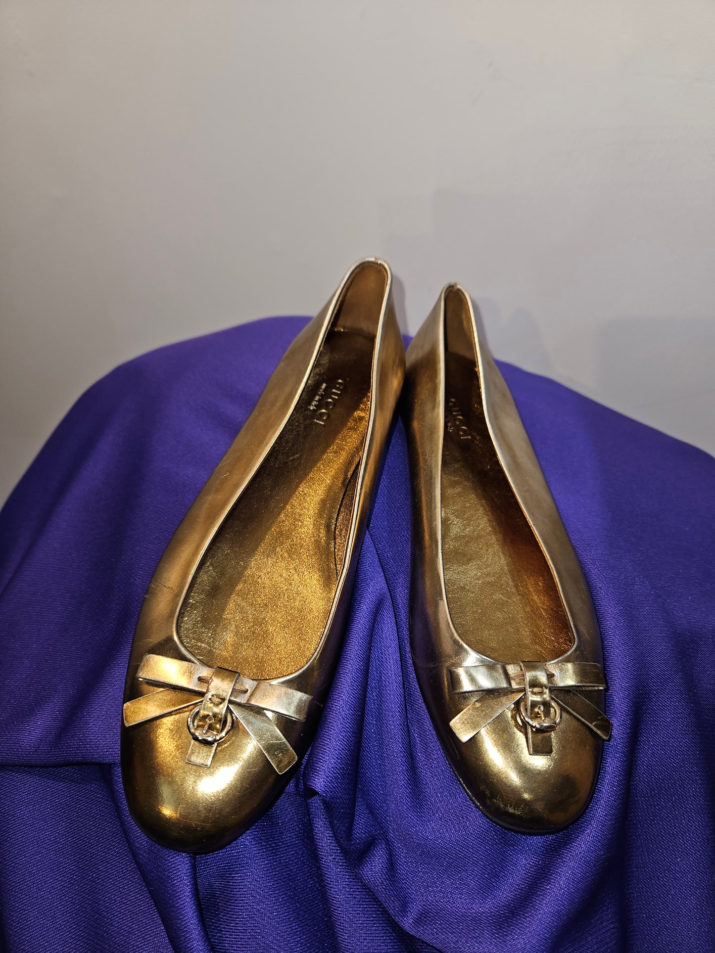 GUCCI Gold Leather Flats Sz 36