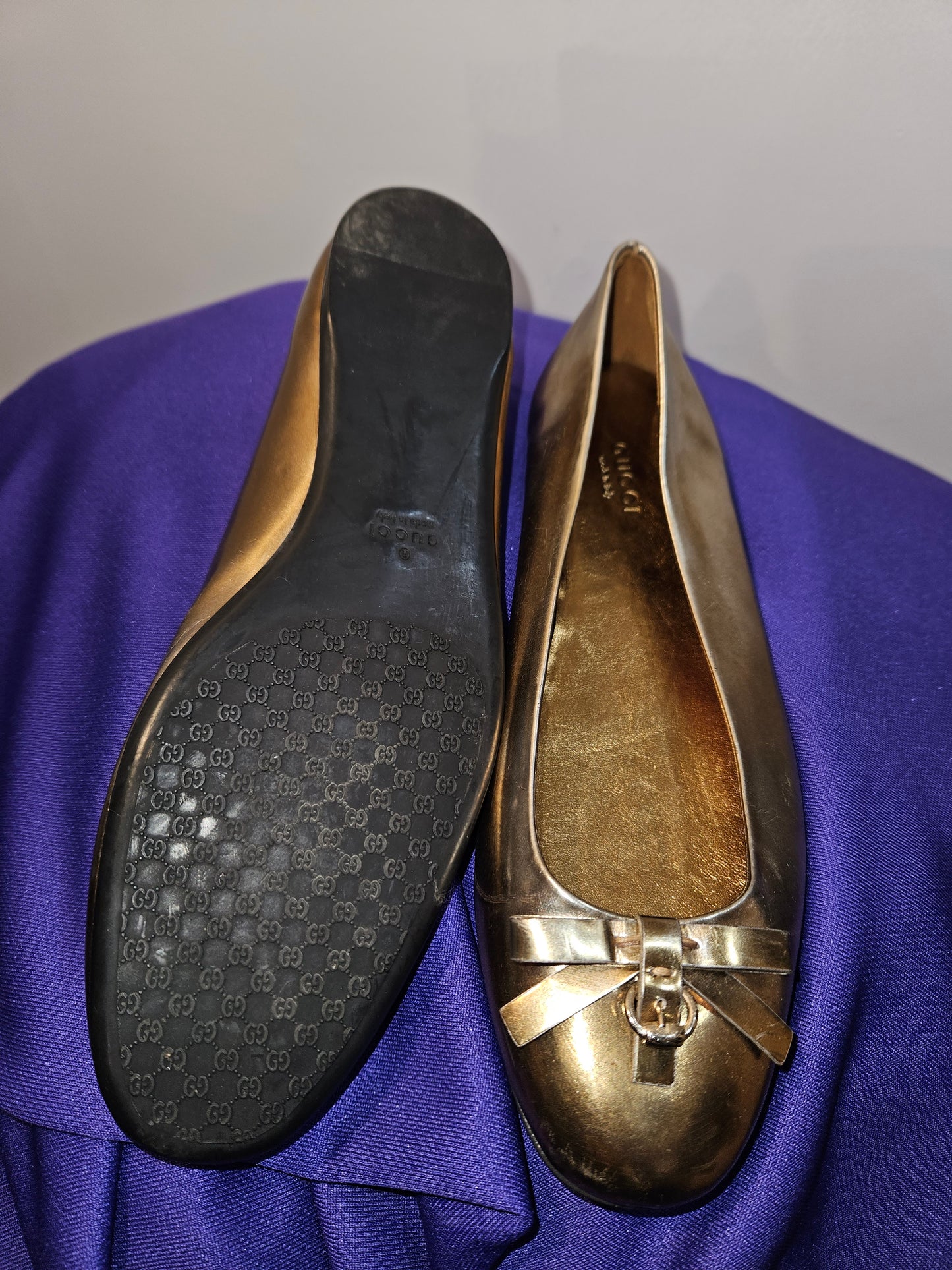 GUCCI Gold Leather Flats Sz 36