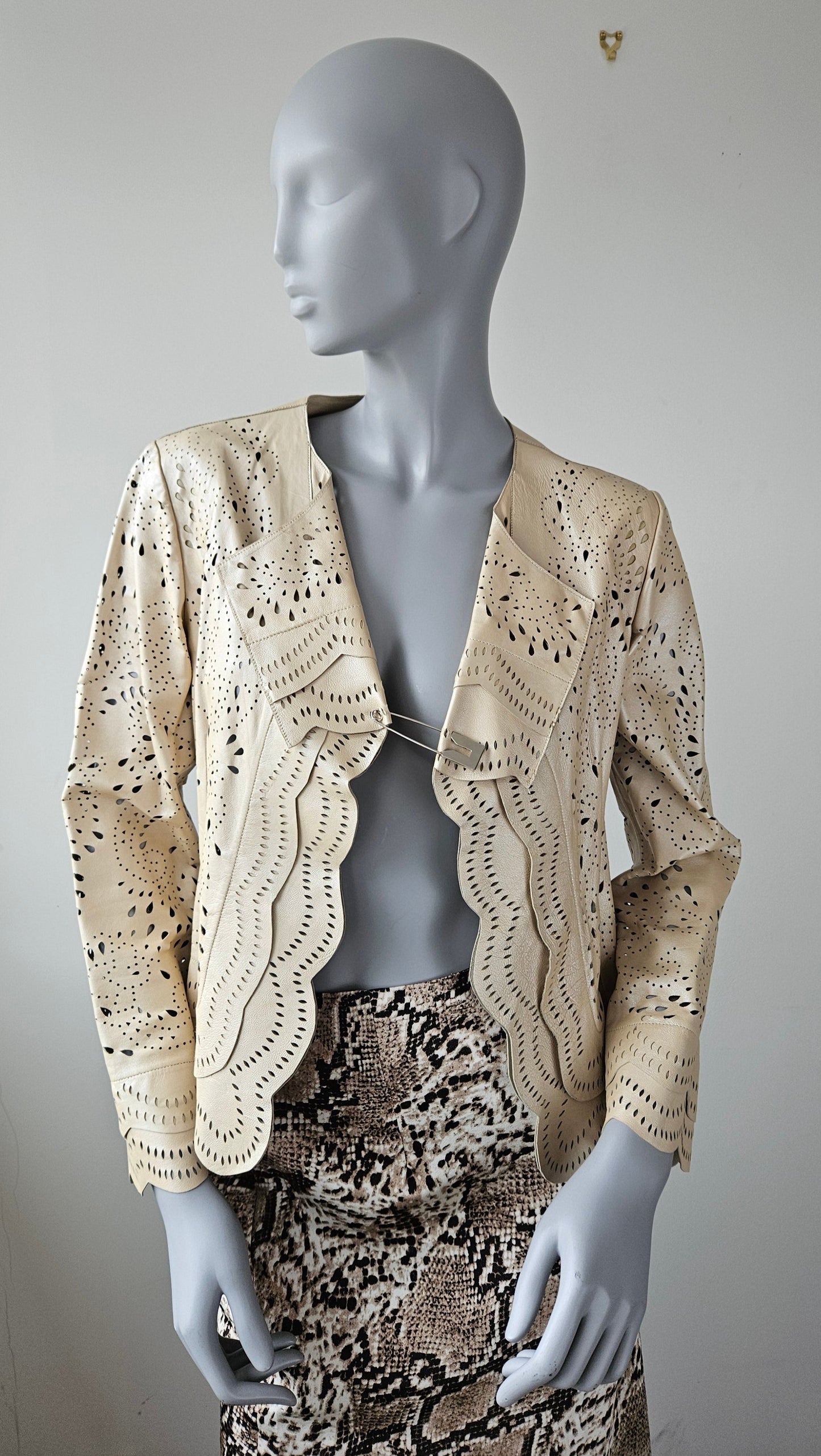 SALLIE CLOUGH Laser Cut Cream Leather Jacket Sz 8