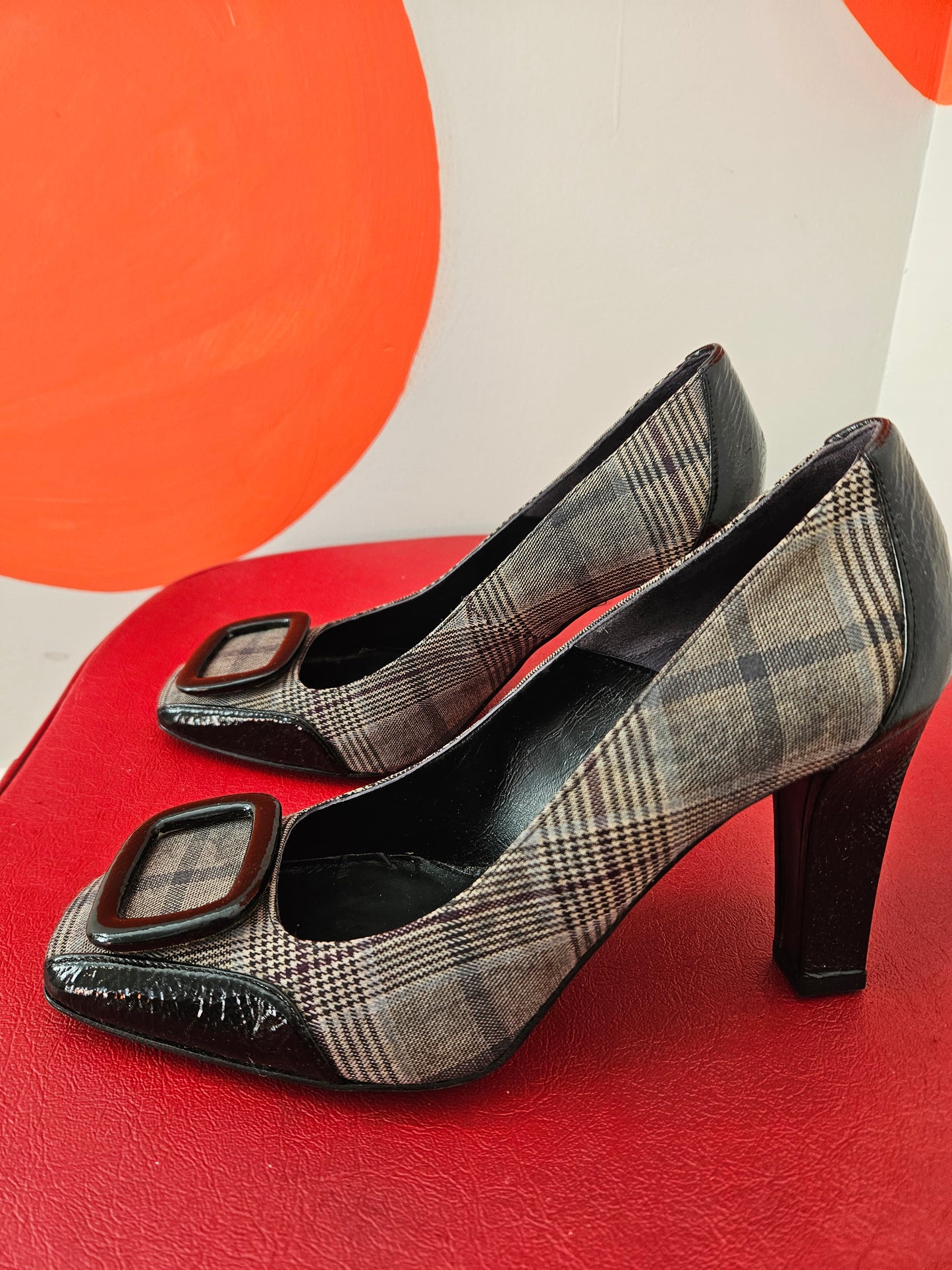 SALVADOR SAPENA Black-Tan Buckle Detail Tartan Heels Sz 37.5 NEW