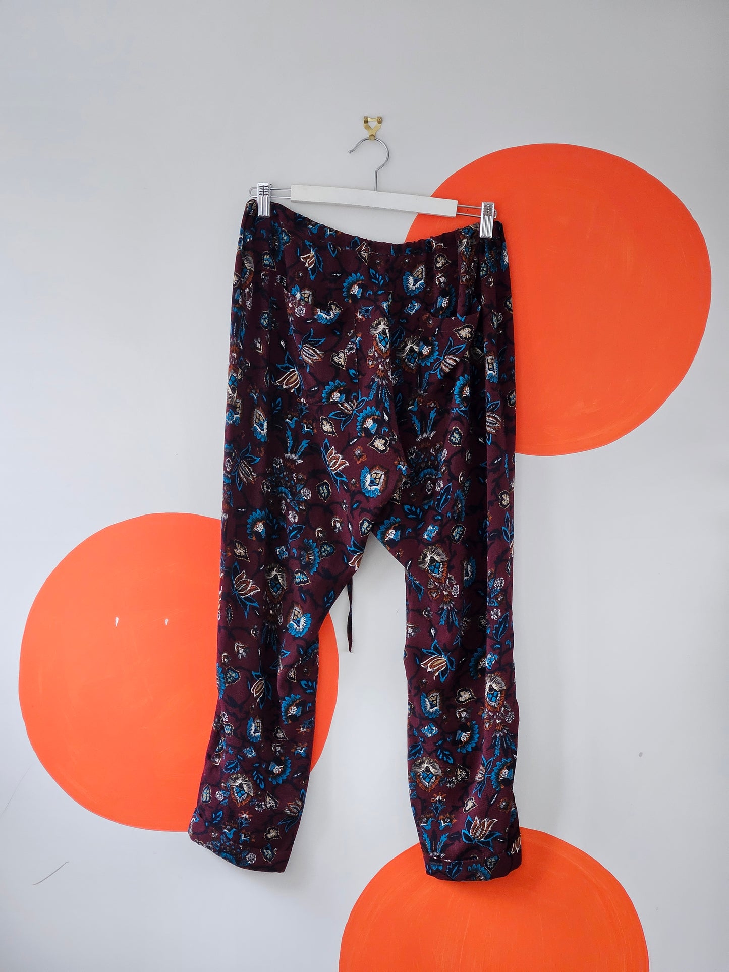 CAROLINE SILLS Purple Floral Pants - SIZE 10
