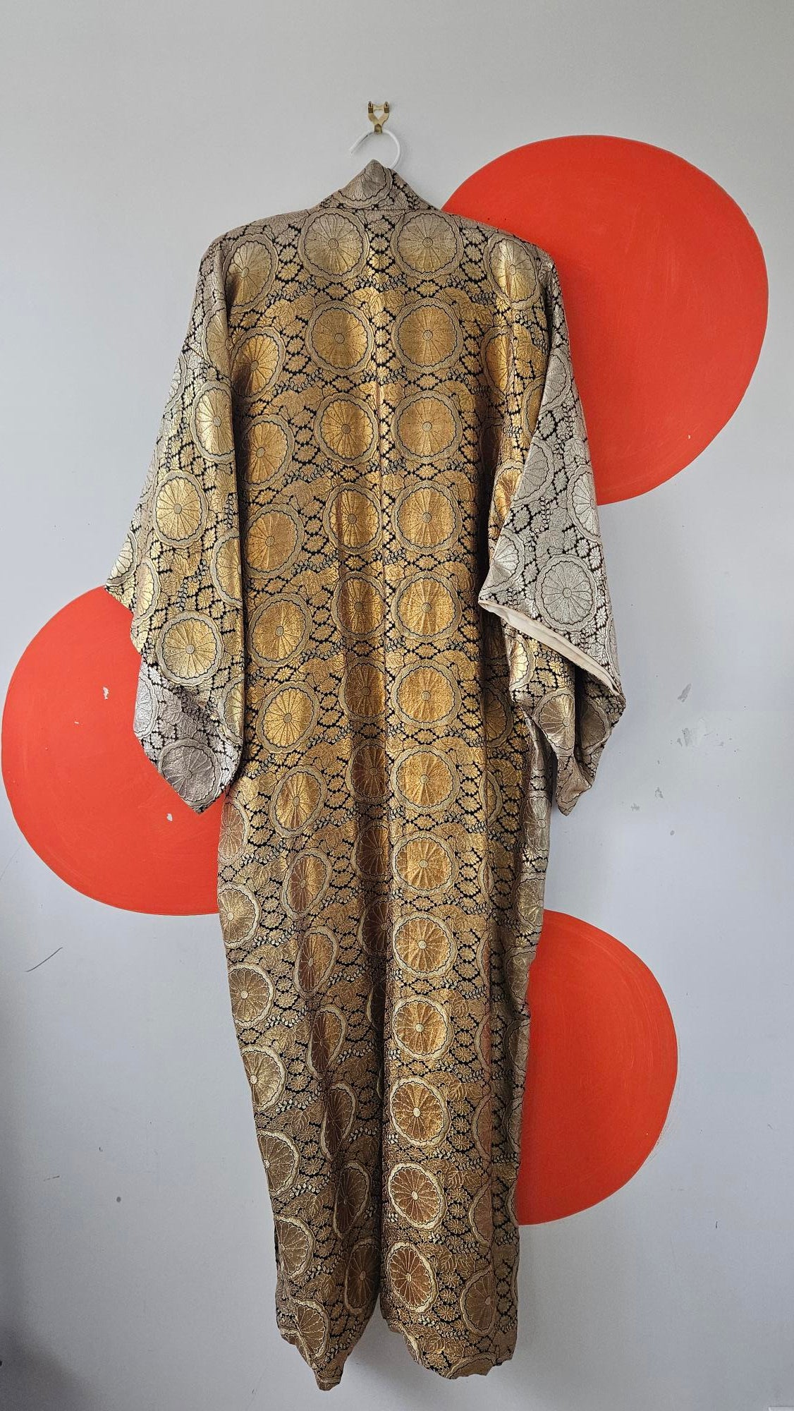 60's Vintage Japanese Gold Chrysanthemum Brocade Kimono