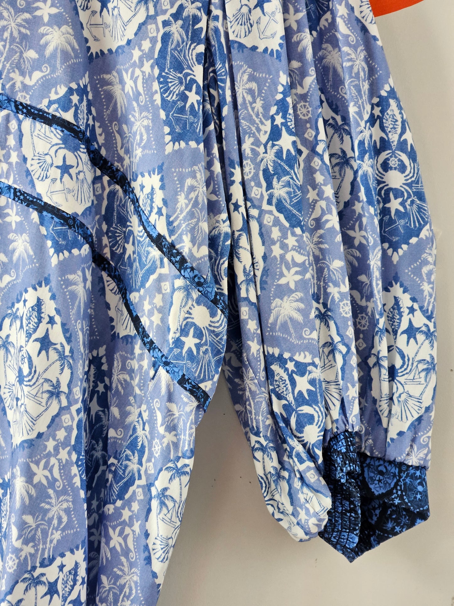 Verge Blue-White Pattern Blouse