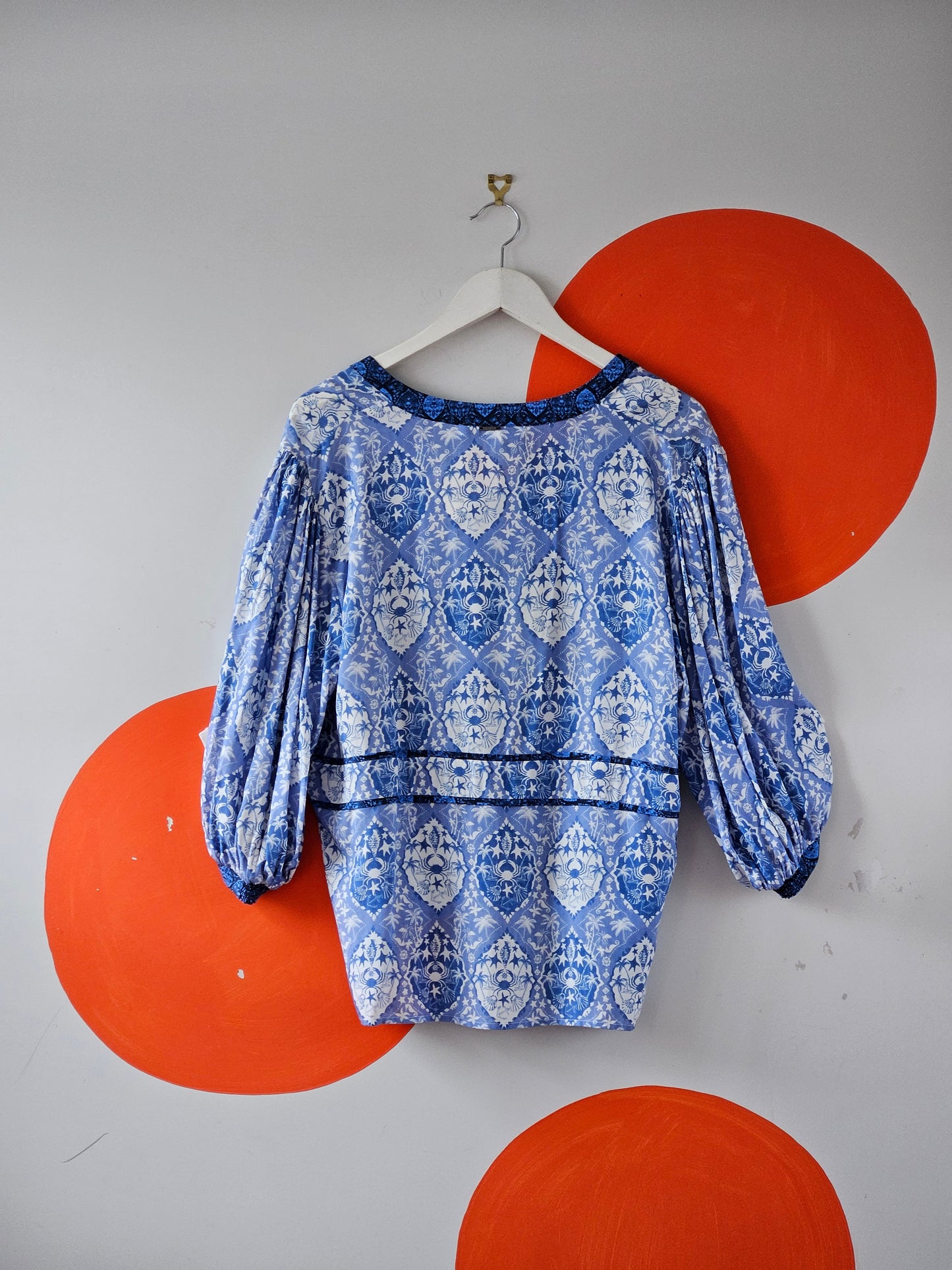 Verge Blue-White Pattern Blouse