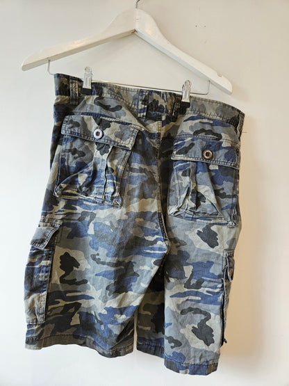 Grey Blue Black Cargo Camo Shorts Mens sz26" waist