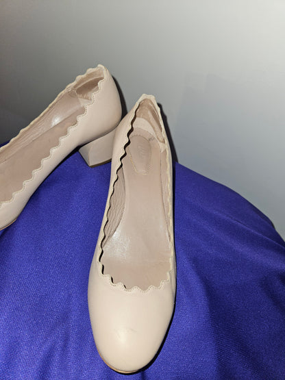 CHLOÉ Lauren scalloped leather pumps sz 36 1/2