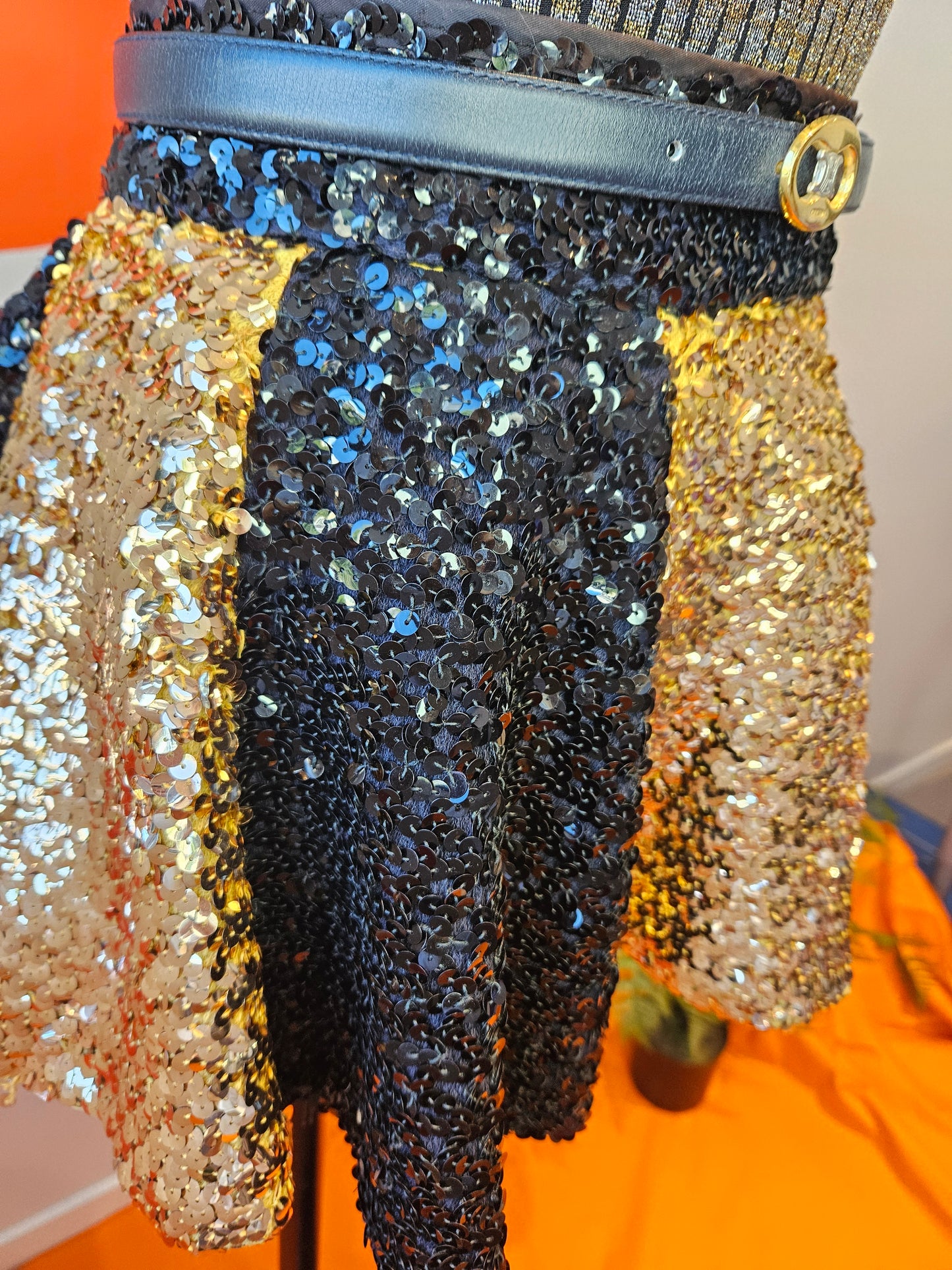 VINTAGE Hand Made Gold-Black Sequin Skirt Sz 6