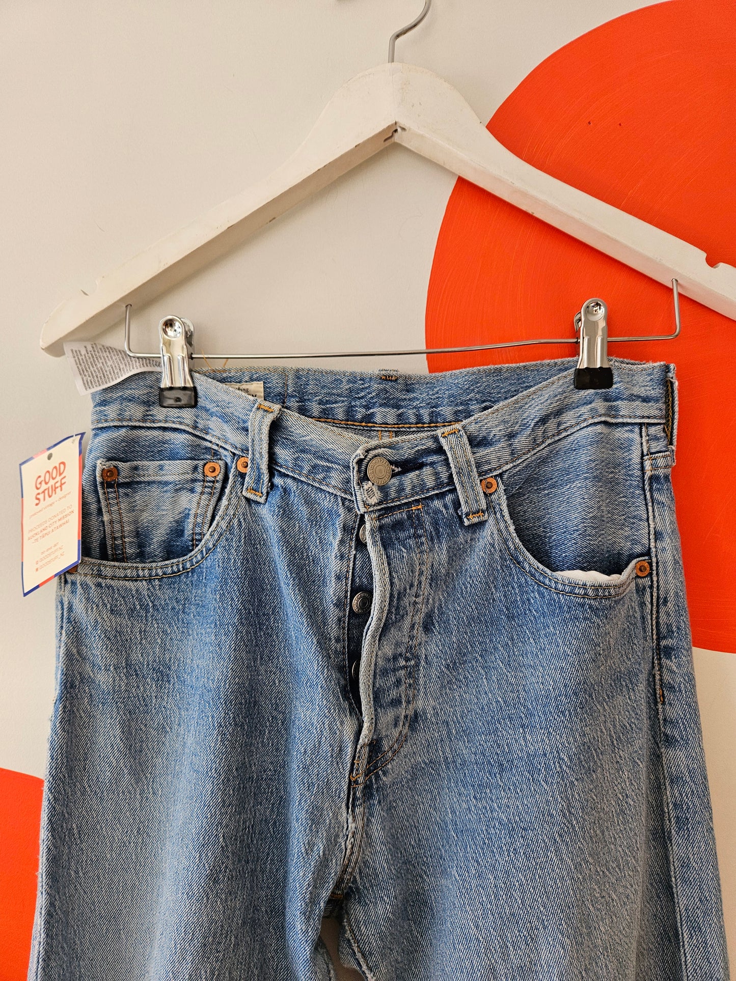 LEVI'S Light Blue Stone Wash 501 Straight Cut Jeans sz waist 28 Leg 32
