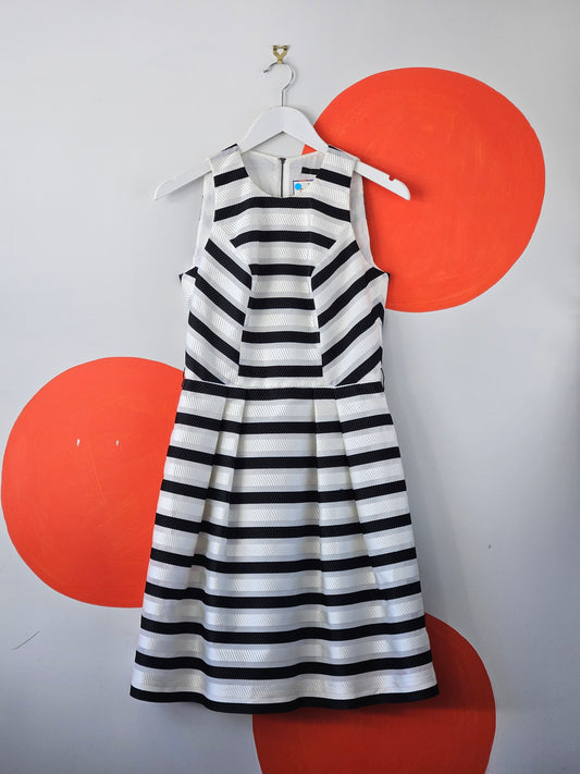 C/TC Stripe Mod Style Dress - SIZE 8