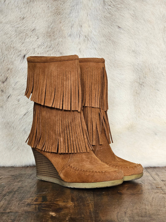 MINNETONKA Fringed Leather Wedge Heels - SIZE US 5