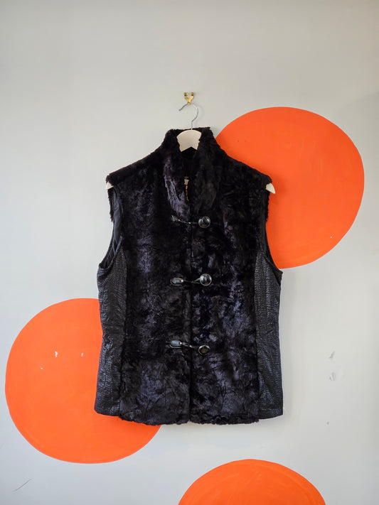 Gerry Weber Y2K Black Fluffy Vest | 16 / L