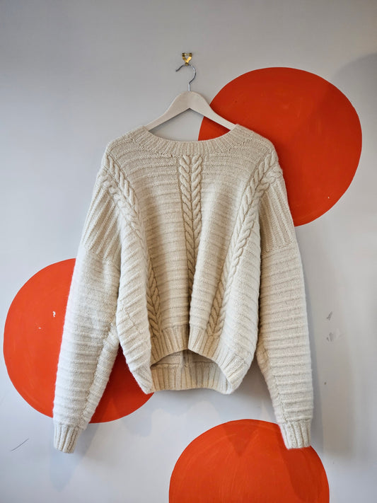 NO LABEL Cream Cable Knit Sweater - SIZE L
